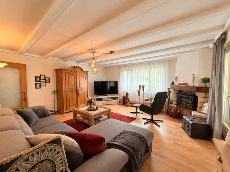 Ein Zuhause mit Charme und wunderschönem Garten in Duggingen (8)