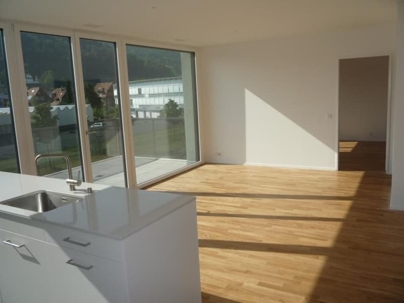 Helle 3.5-Zimmerwohnung mit grossem Balkon und schönem Ausblick (5)
