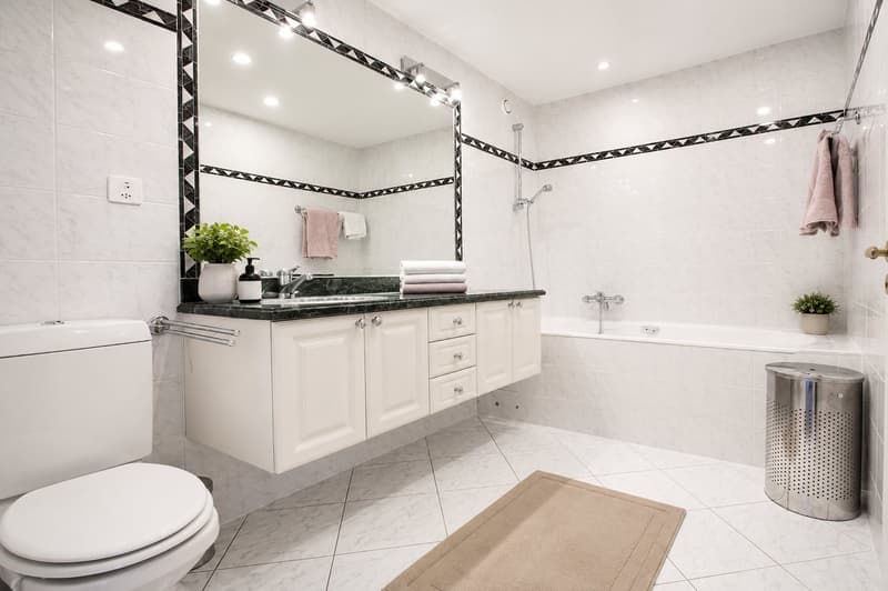 RARE : spacieux 5.5 pièces avec vue panoramique / Unique 5.5. room apartment with view (10)
