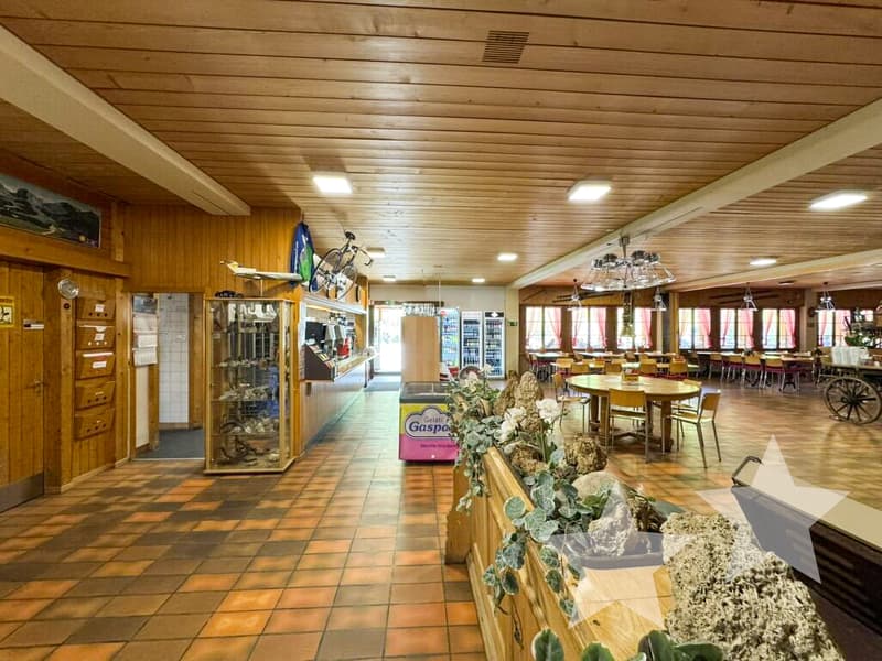 Attraktives Berghaus - Erfolgreiche Kombination aus Restaurant, Hotel und Wohnungen (7)