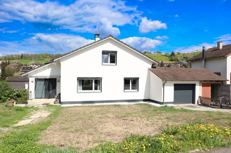 Ruhig und sonnig; 4,5 Zimmer-Einfamilienhaus an bester Lage (2)