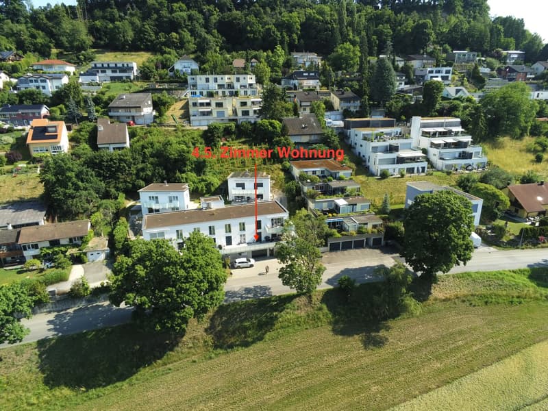 Moderne 4.5-Zimmer-Wohnung mit über 55m2 Terrasse (1)