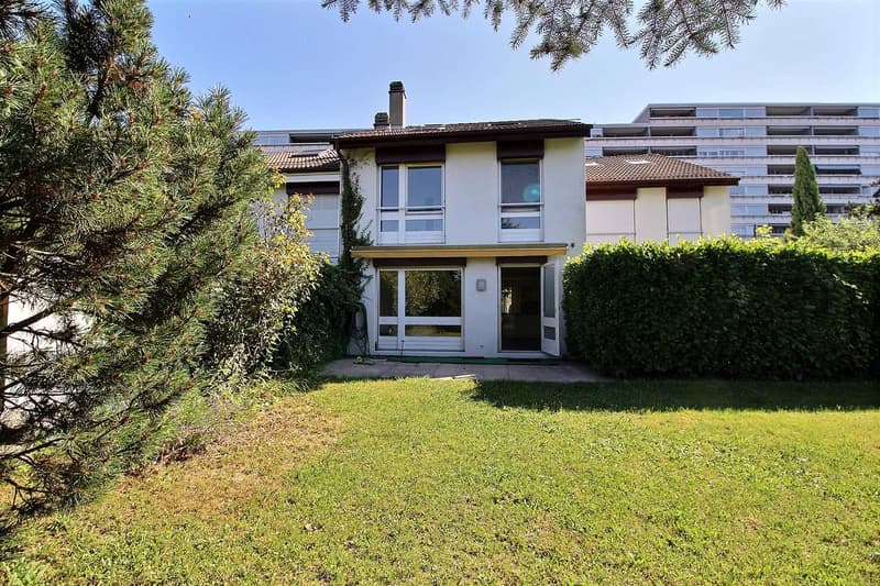 Villa mitoyenne avec jardin arboré, proche des organisations internationales (6)
