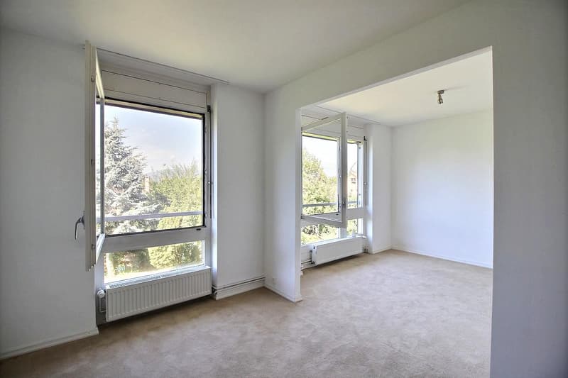 Villa mitoyenne avec jardin arboré, proche des organisations internationales (4)