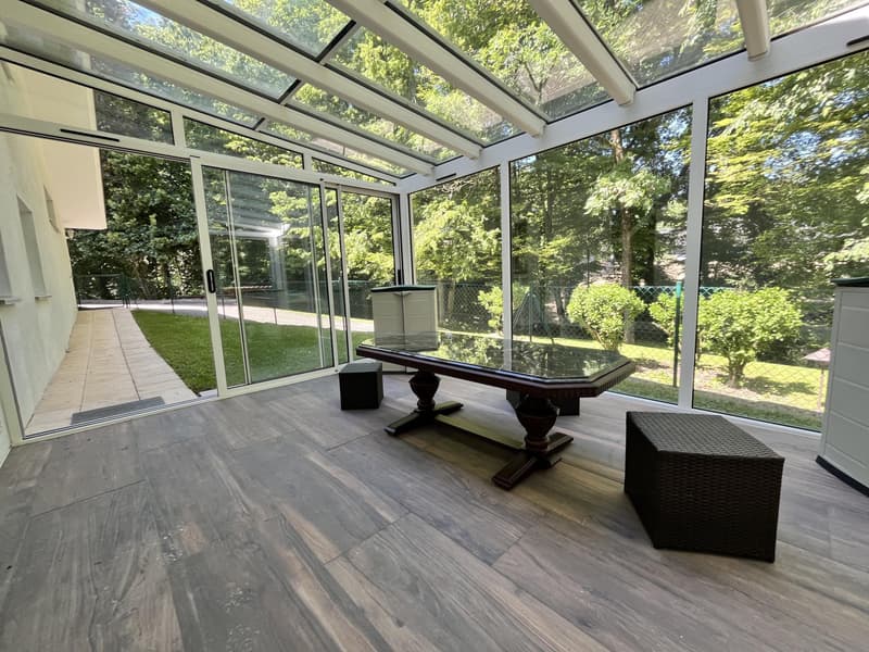 Pregny-Chambésy - 3 pièces meublé de 55 m² avec véranda et jardin - Calme absolu (2)