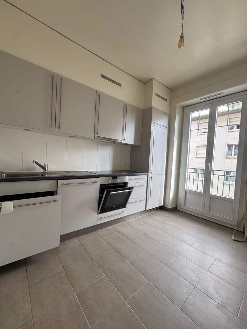 Superbe Appartement 2,5 pièces à Saint-Jean (3)