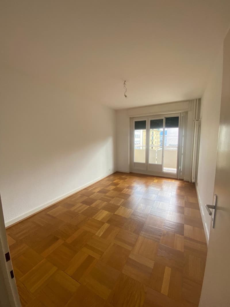 Bel appartement de 3.5 pièces avec grand balcon (6)