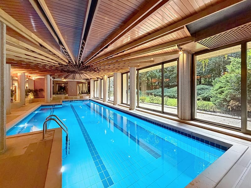 Spacious 5-Room Apartment with Indoor Pool Access in Florissant, Geneva (1)