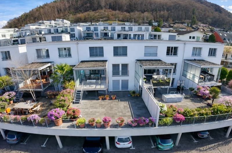 Viel Platz für die Familie: Modernes 5.5-Zimmer-Reihenhaus mit Bergblick in Belp (1)