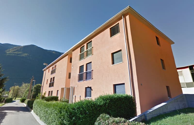Appartamento di 2.5 Locali a San Vittore con Giardino, 2 Posteggi e Spazi Extra (2)