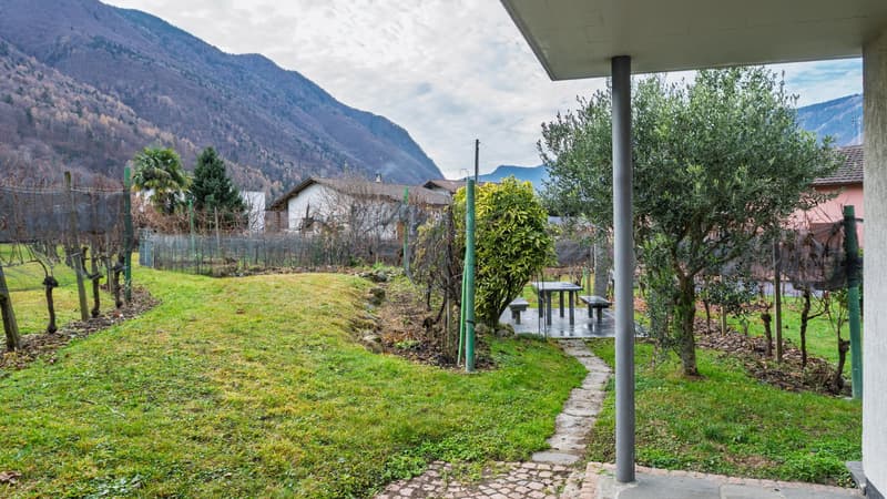 Ampia Casa con Giardino a Roveredo (12)