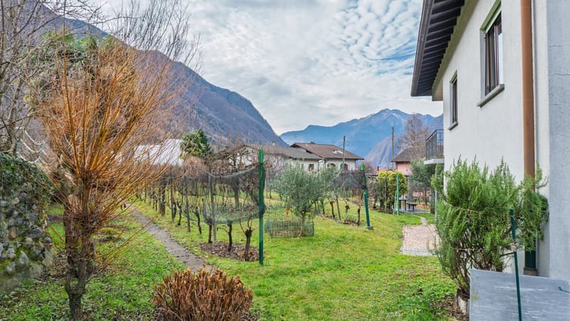 Ampia Casa con Giardino a Roveredo (11)