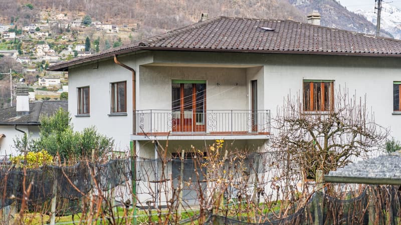Ampia Casa con Giardino a Roveredo (9)
