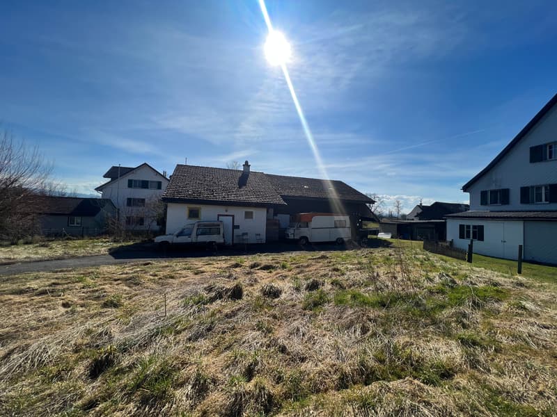 Baugrundstück in Zihlschlacht – 1'367 m² in der Dorfzone (D2) (2)