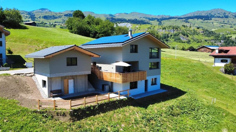 Maison unifamiliale neuve à Surcasti, Graubünden avec vue panoramique (2)