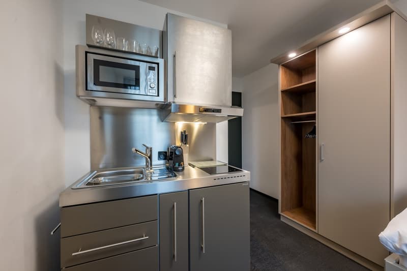 Nouveau studio meublé dans un emplacement très central à Kriens (7)