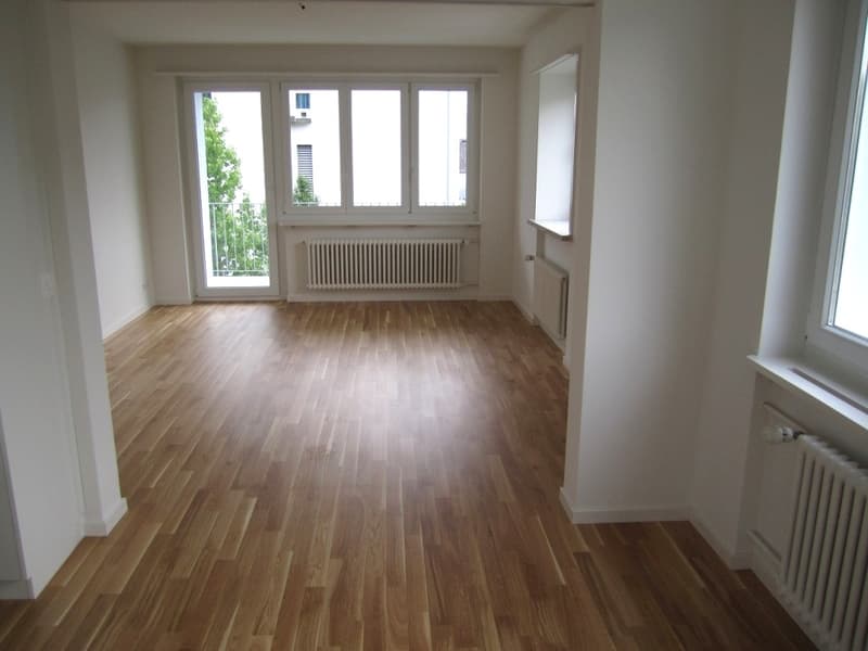 Charmante 3.5-Zimmer-Wohnung mit Balkon in Niederrohrdorf (3)