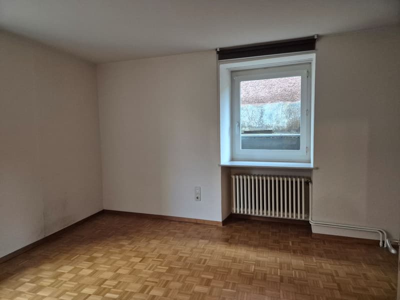 Altbau 4.5-Zimmer Wohnung mit Charme sucht neue Bewohner (9)