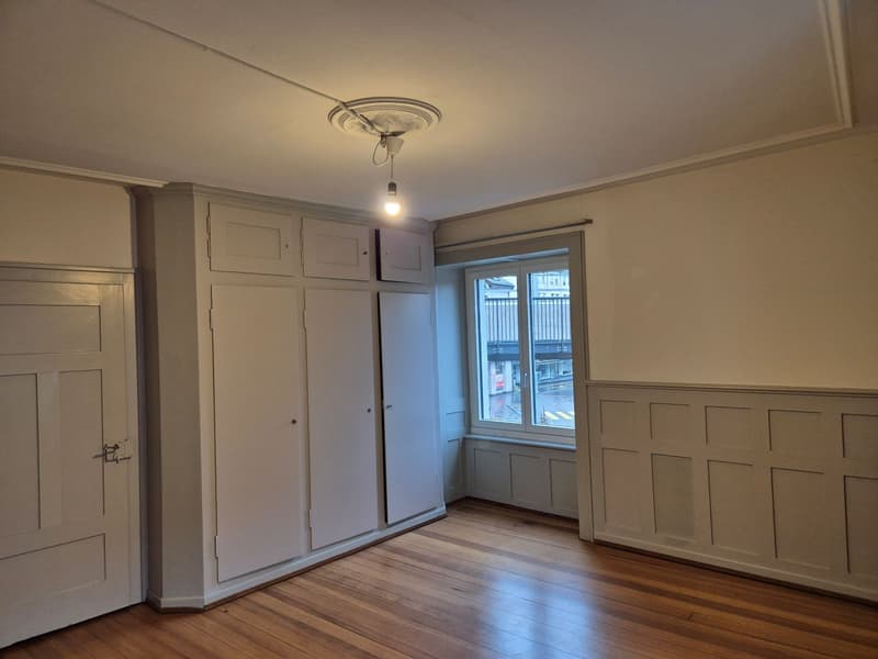 Altbau 4.5-Zimmer Wohnung mit Charme sucht neue Bewohner (5)