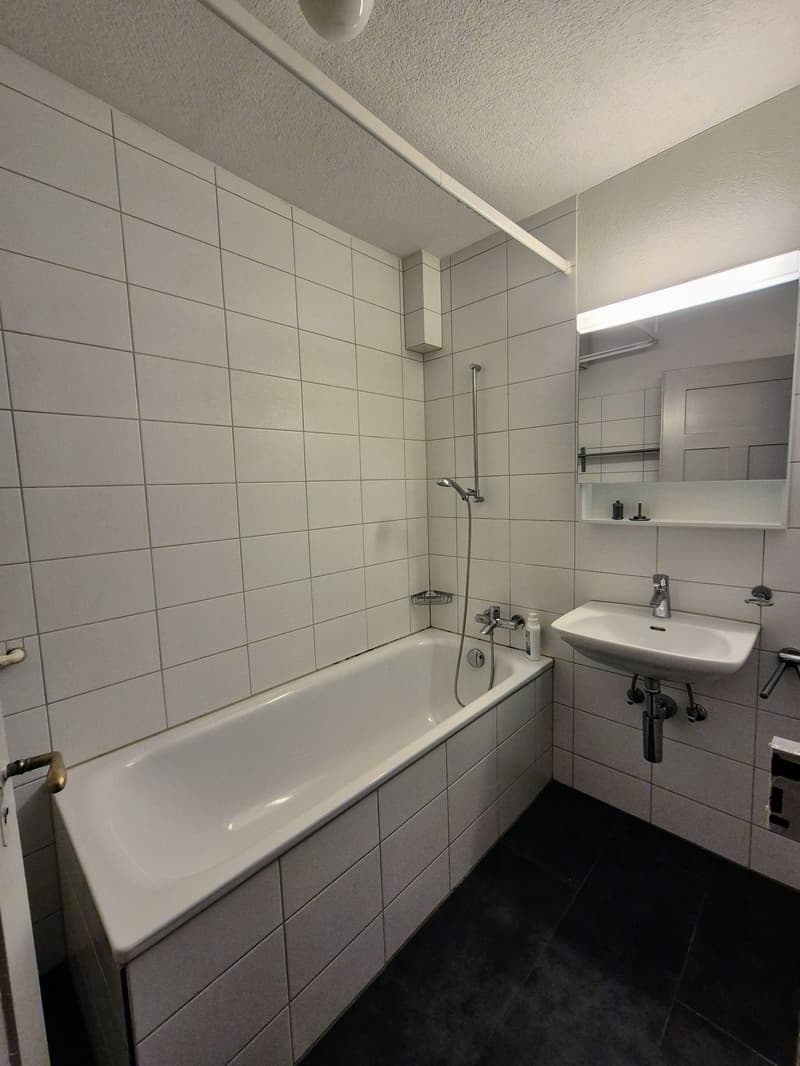 Altbau 4.5-Zimmer Wohnung mit Charme sucht neue Bewohner (11)