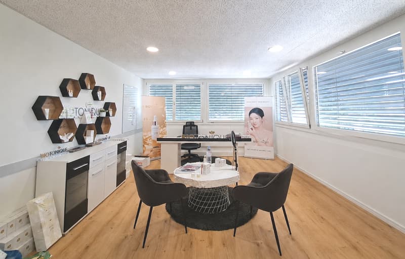 28 m² - Attraktiver Gewerberaum mit eigener Küche (2)