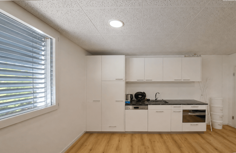 28 m² - Attraktiver Gewerberaum mit eigener Küche (4)