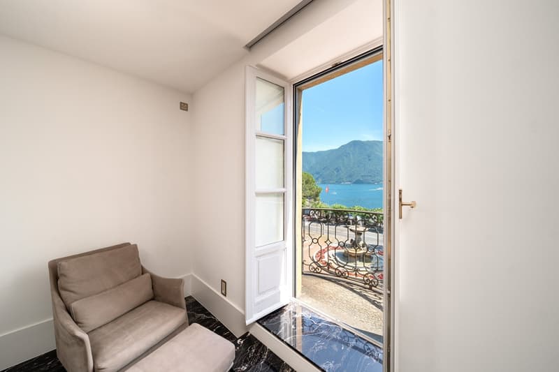 Piazza Rezzonico – Prestigiosa proprietà con vista lago nel centro storico di Lugano (6)