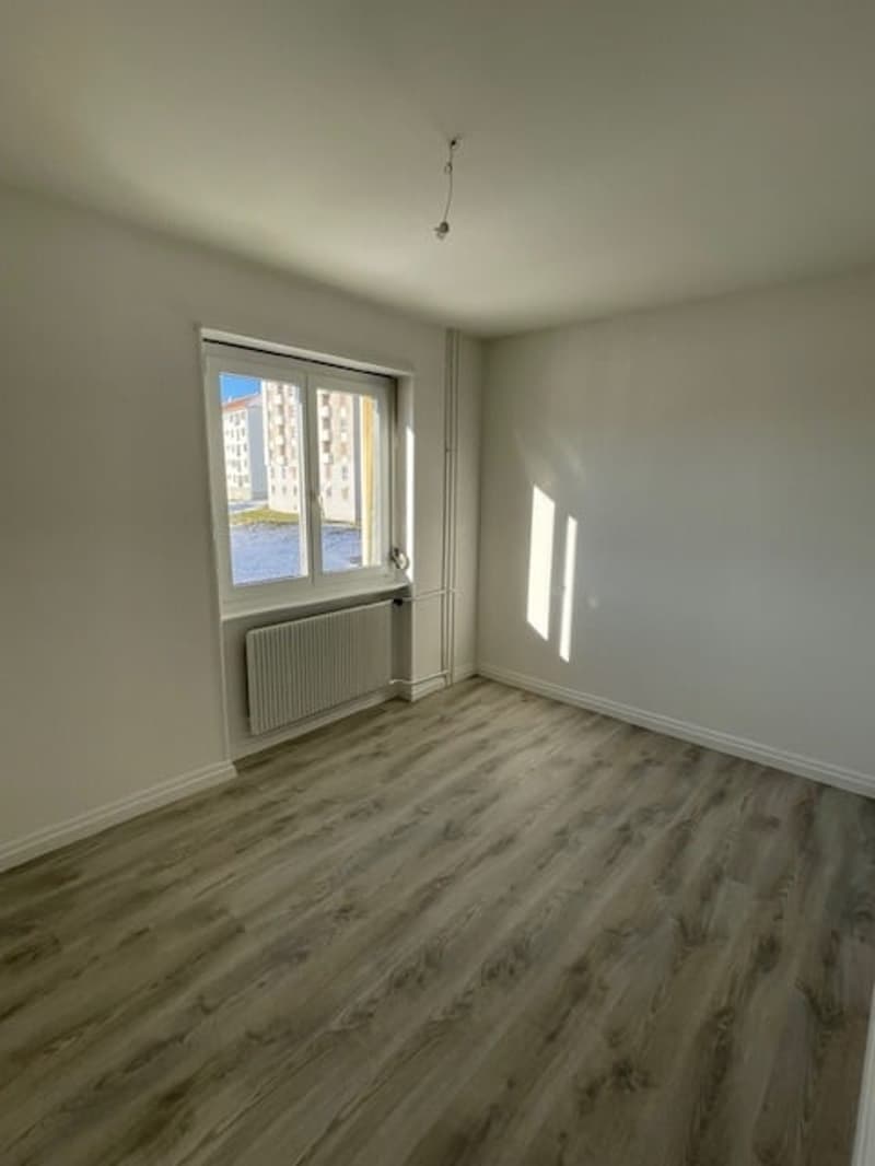 Quartier des Eplatures, 4 pièces, entièrement rénové (5)