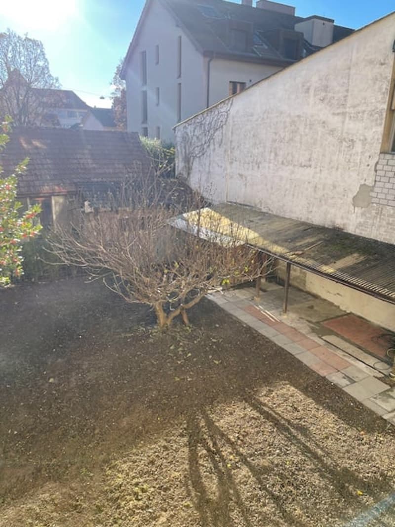 Bel appartement de 3 pièces rénové avec jardin commun - Centre de Bienne (10)