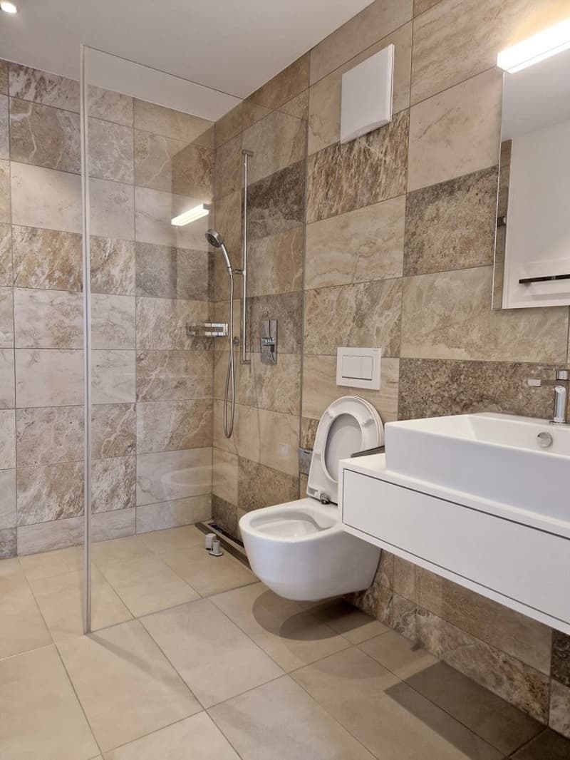 16045_02_0301_DUSCHE.jpg