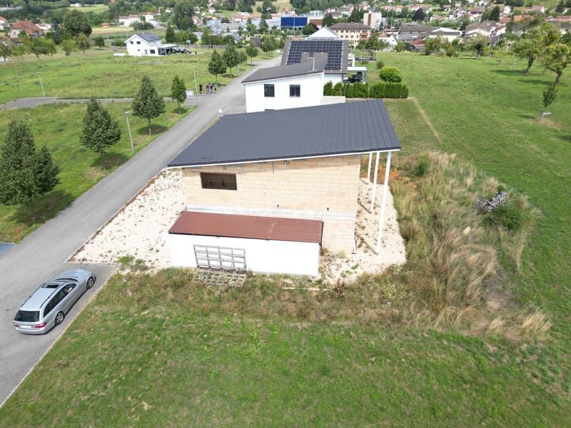 Construisez votre vision   Deux maisons à terminer dans un écrin de verdure (8)