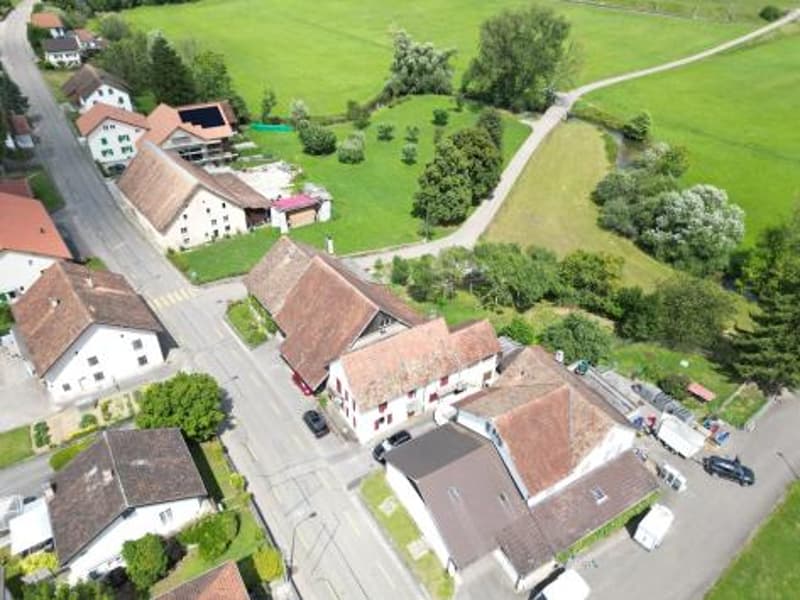 Petit immeuble avec jardin   Produit d'investissement à saisir à Courtemaîche (5)