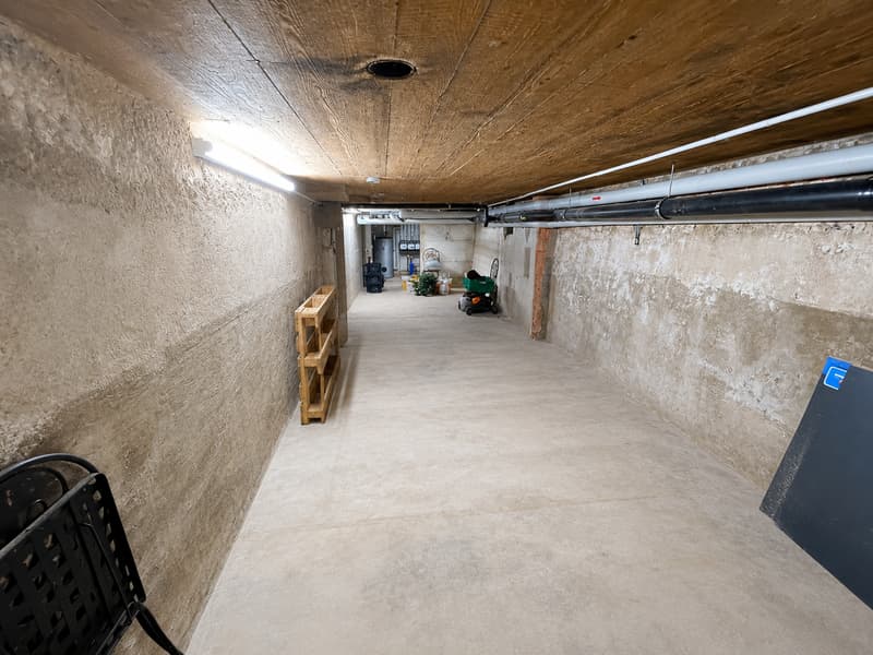 Local commercial à louer à Porrentruy   env. 200 m² avec bar aménagé et grand sous-sol (7)