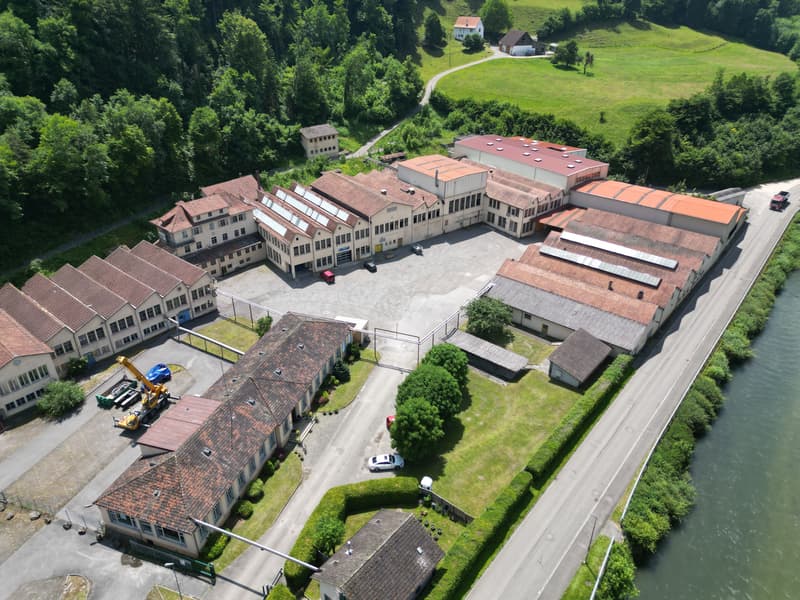 Locaux commerciaux, artisanaux ou de stockage à louer à Saint-Ursanne (9)