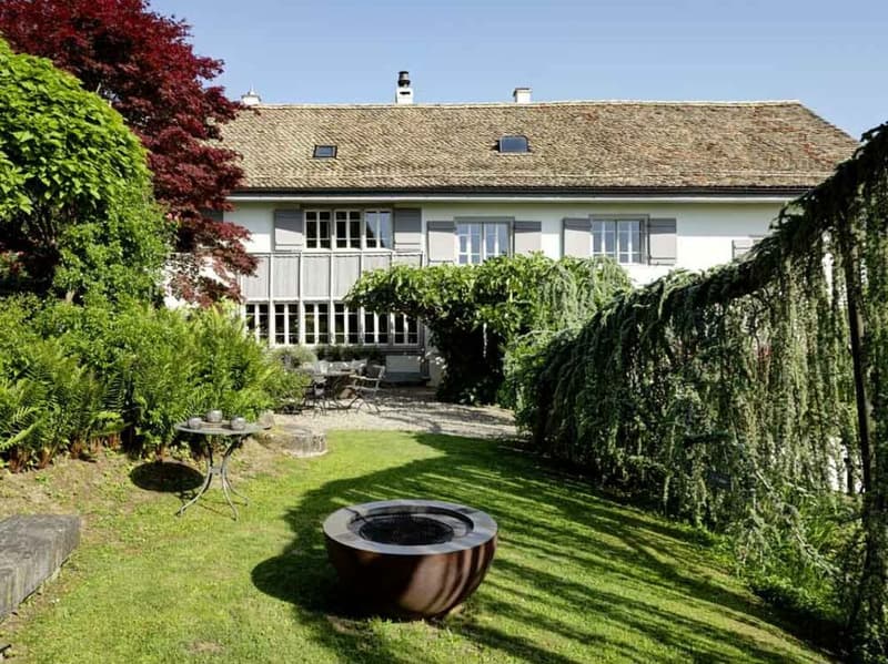 Landhausjuwel mit Charme, verwunschenem Garten und Ausnützungspotenzial (1)