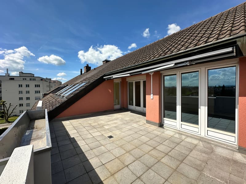 Küngoldingen: frisch sanierte 5.5-Zimmer-Attika-Wohnung mit Weitsicht (10)