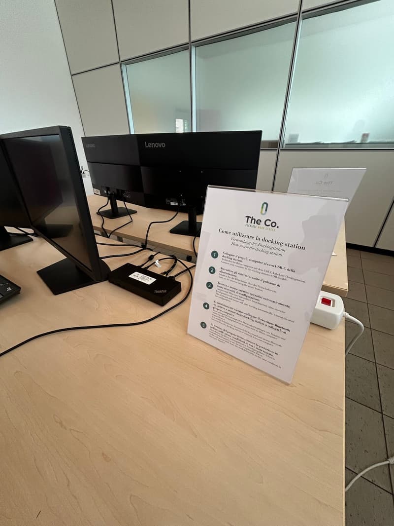 Postazione di lavoro singola completamente attrezzata a Caslano (5)