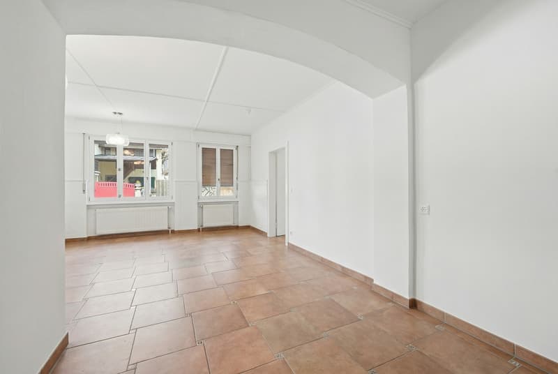 Maison villageoise de 7.5 pièces avec piscine au coeur de Gilly (6)