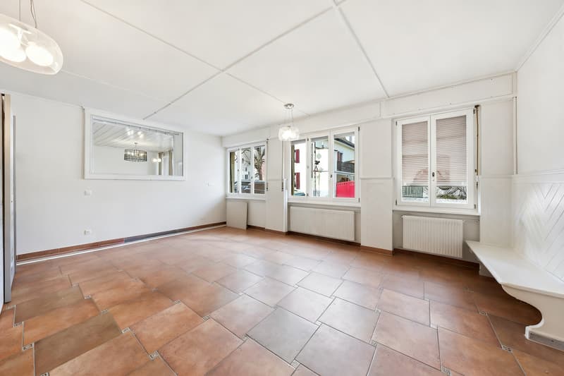 Maison villageoise de 7.5 pièces avec piscine au coeur de Gilly (7)