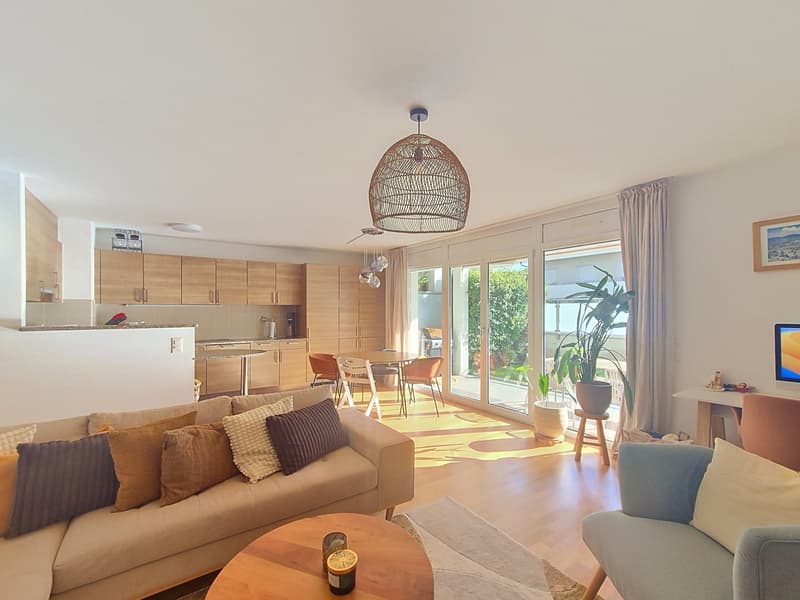 Bel appartement avec terrasse et jardin au coeur d'Eysins ! (7)