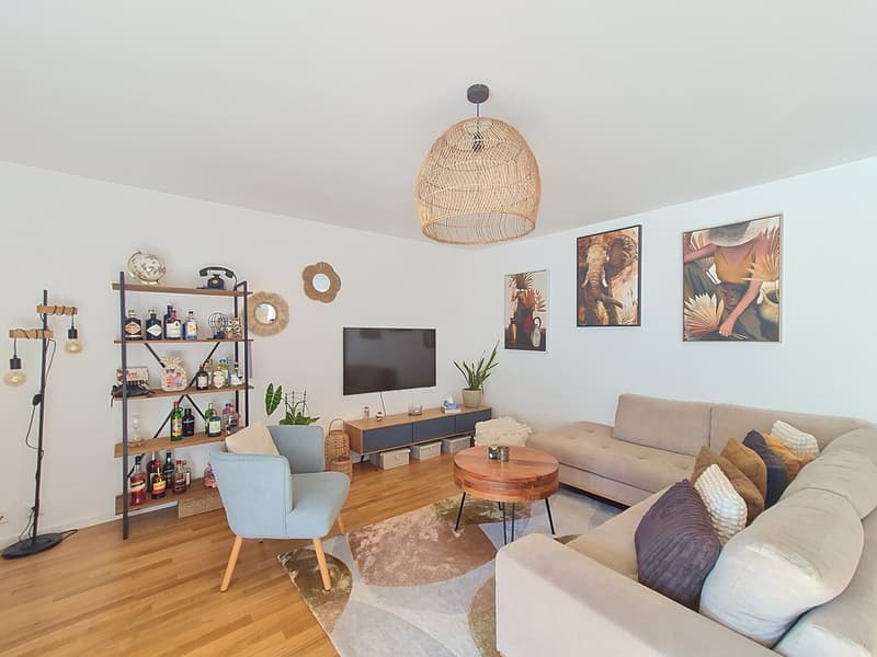Bel appartement avec terrasse et jardin au coeur d'Eysins ! (2)