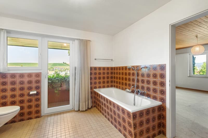 7 ½-Zimmer Einfamilienhaus mit grossem Garten (12)
