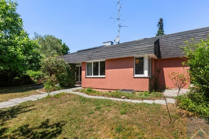 7 ½-Zimmer Einfamilienhaus mit grossem Garten (6)