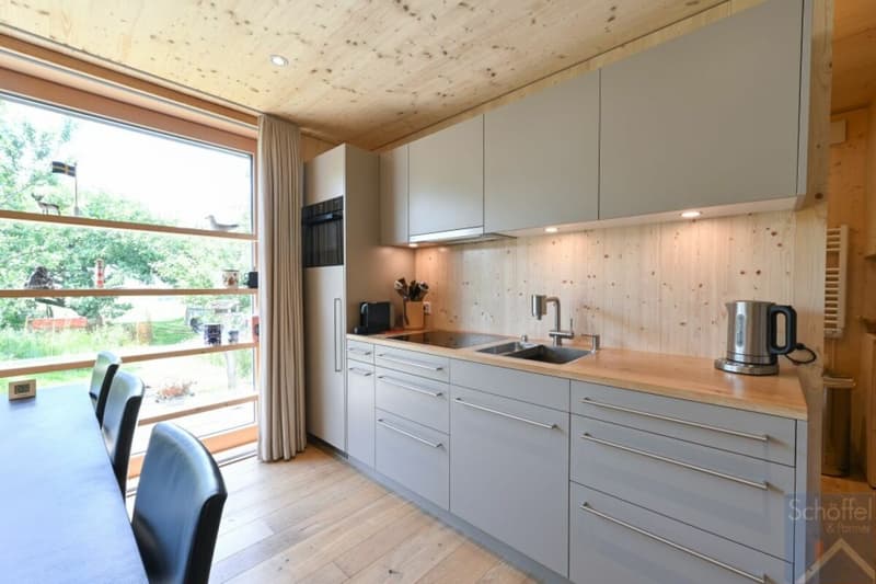 Mini-Haus mit Keller / Studio (3)