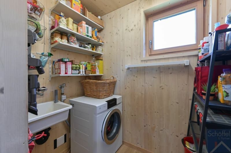 Mini-Haus mit Keller / Studio (2)