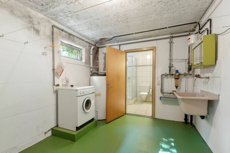 Grosszügiges 6½-Zimmer-Einfamilienhaus mit Doppelgarage (6)