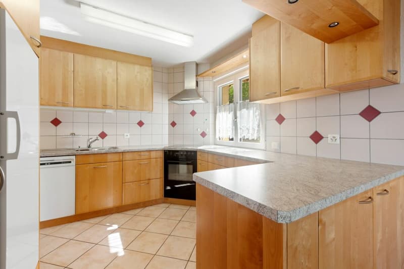 Grosszügiges 6½-Zimmer-Einfamilienhaus mit Doppelgarage (10)