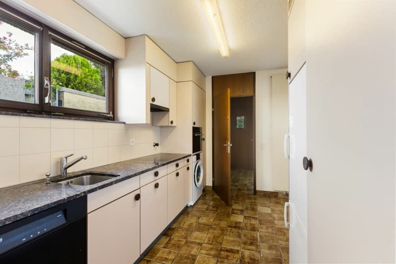 Grosszügige 2½-Zimmer-Terrassenwohnung mit Weitsicht (12)