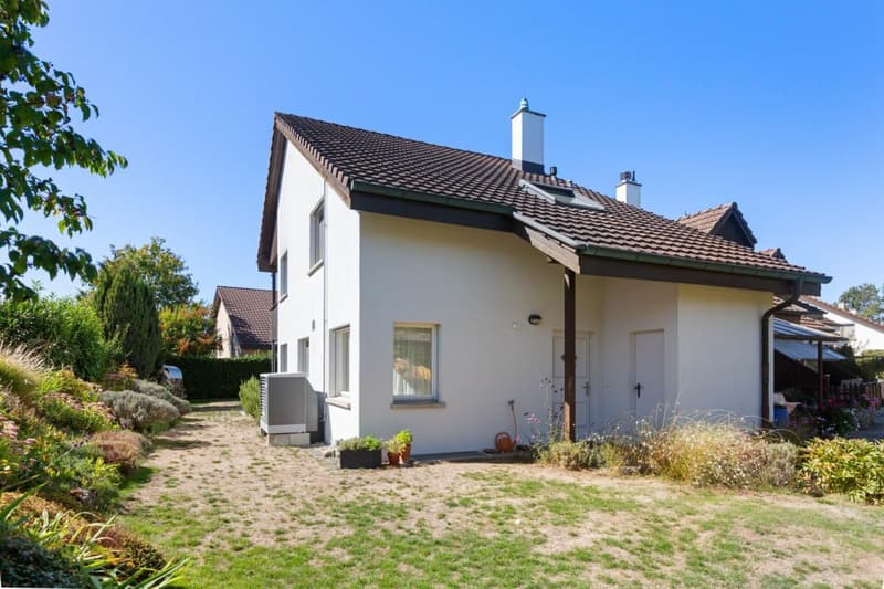 5½-Zimmer-Reiheneckhaus mit grosszügigem Grundstück (2)