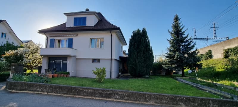 FAMILIENPARADIES IN GüMLIGEN: GROSSES GRUNDSTüCK, HELLE RäUME, RUHE. (1)